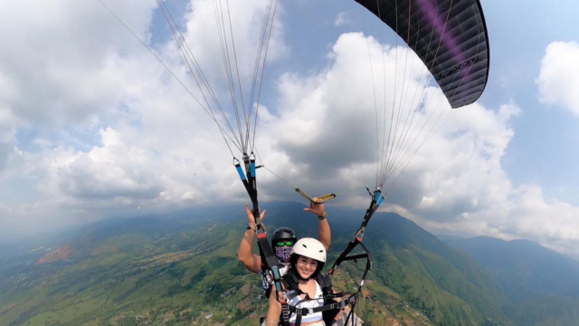 Beyond Colombia Tours | Experiencia de Parapente en Cali