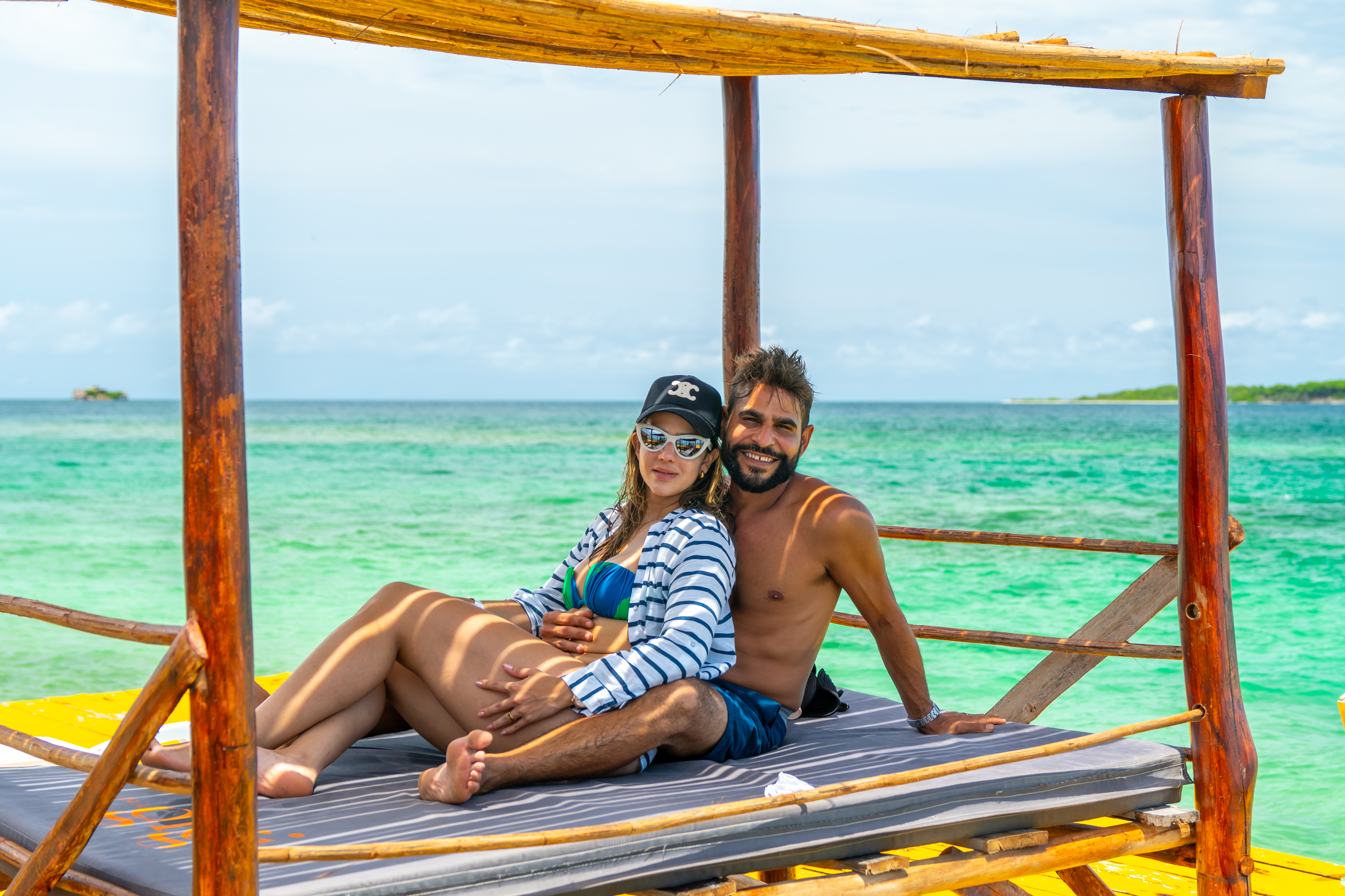 Beyond Colombia Tours | Tour: 3 Rosario Islands Day Tour