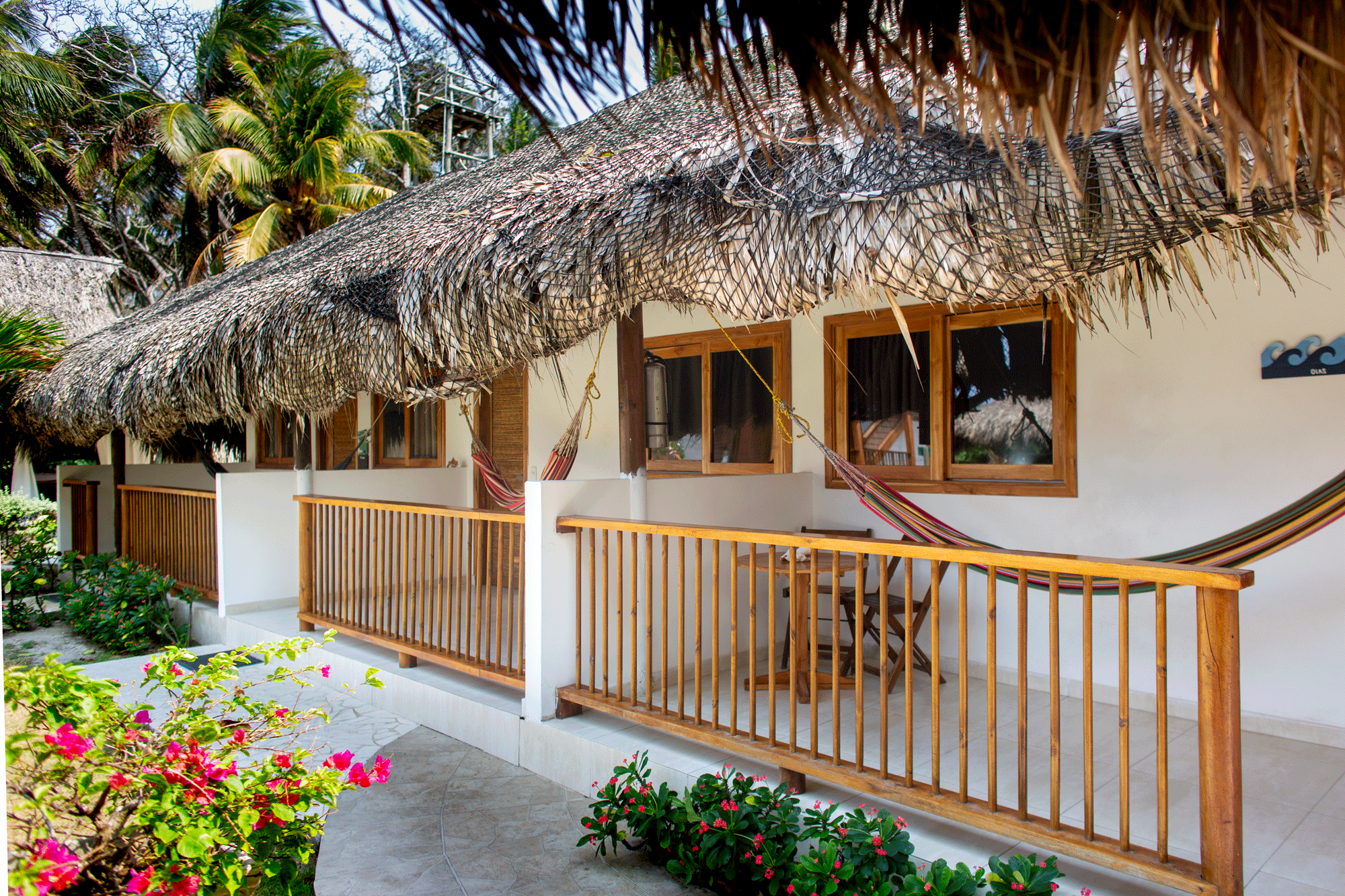Beyond Colombia Tours | Tour: Isla del Sol Beach Club Day Trip