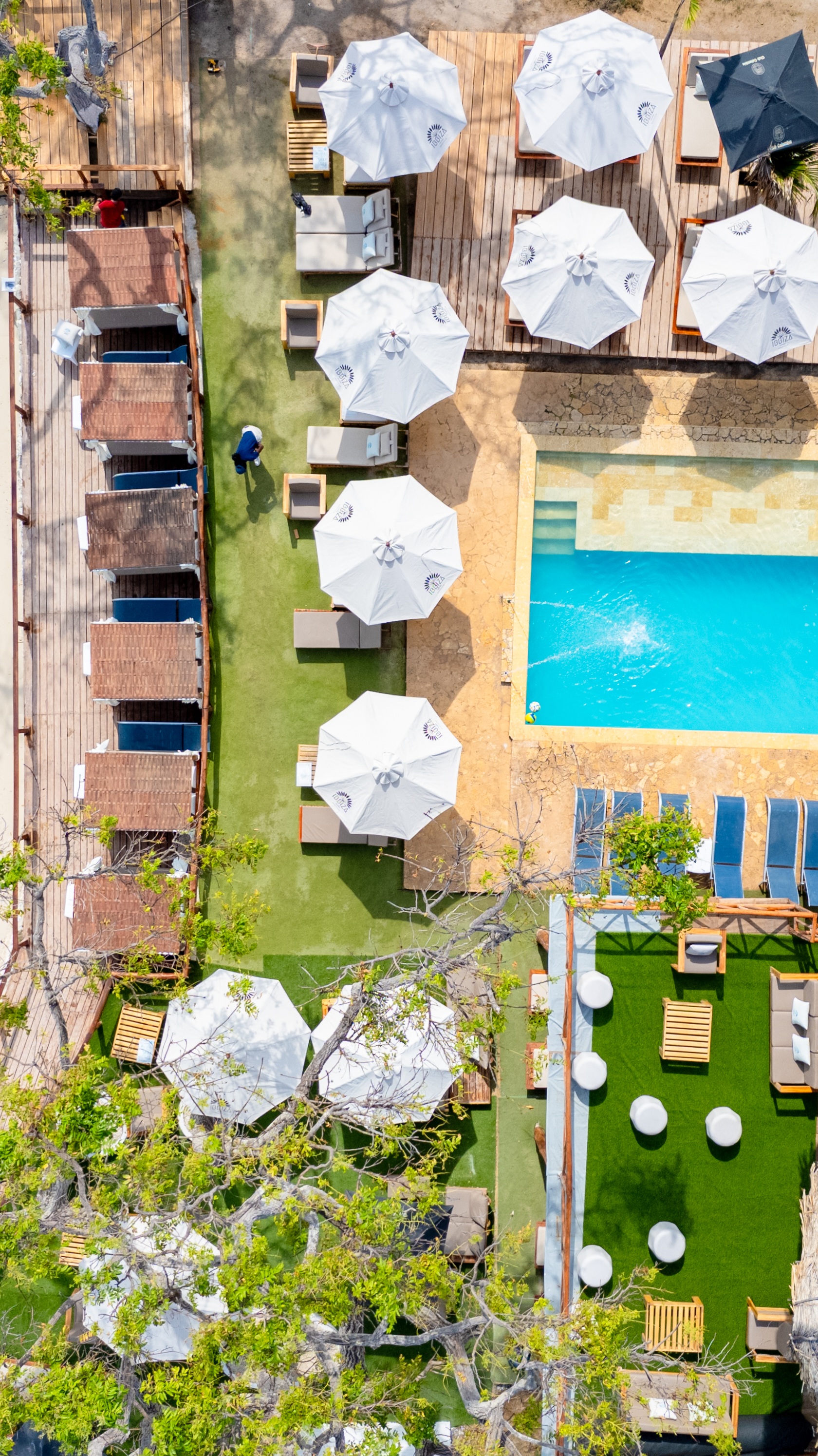 Beyond Colombia Tours | Tour: Ibbiza Beach Club at Rosario Islands Day Trip