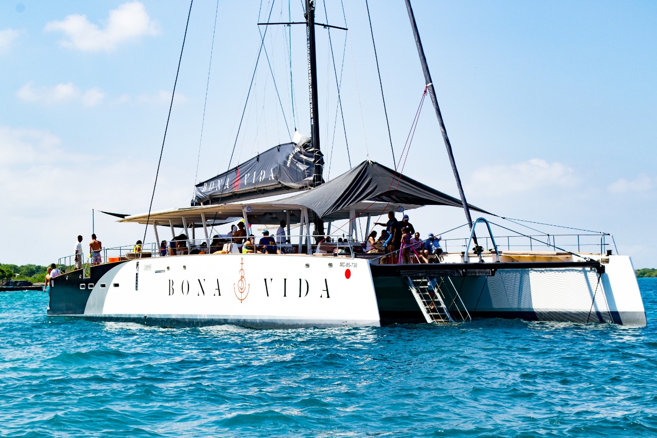 Beyond Colombia Tours | Tour: Catamaran Sunset Tour in Cartagena