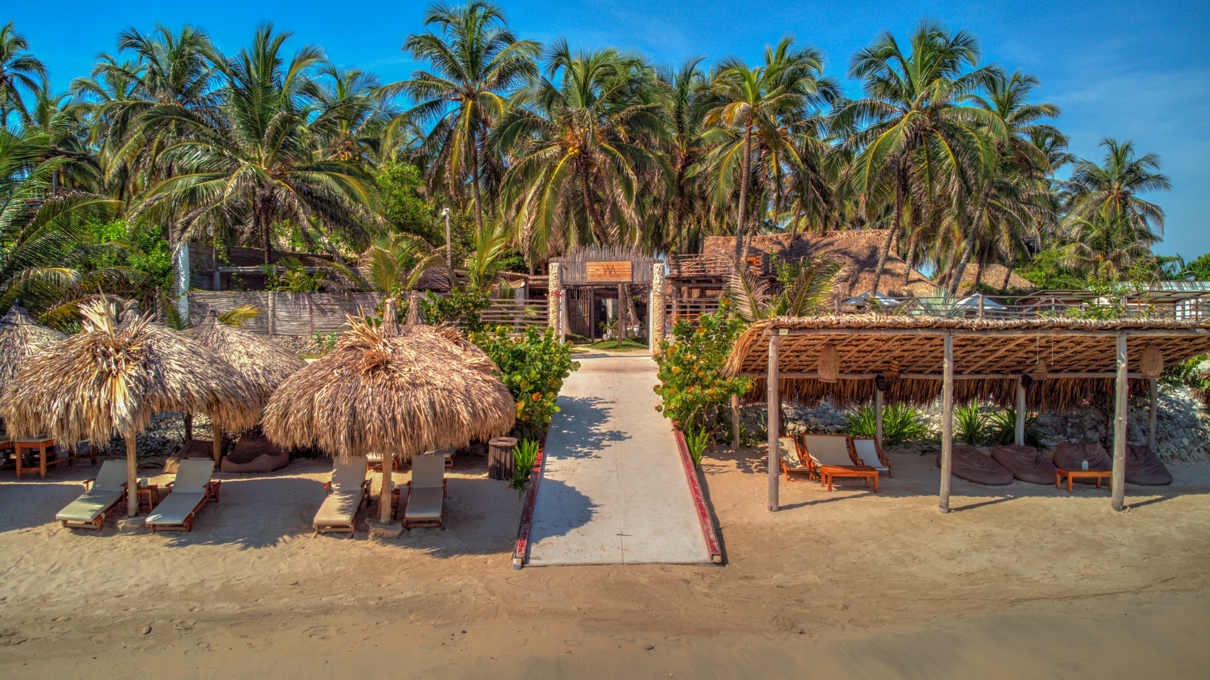 Beyond Colombia Tours | Tour: Vista Mare Beach Club Day Trip in Tierra Bomba