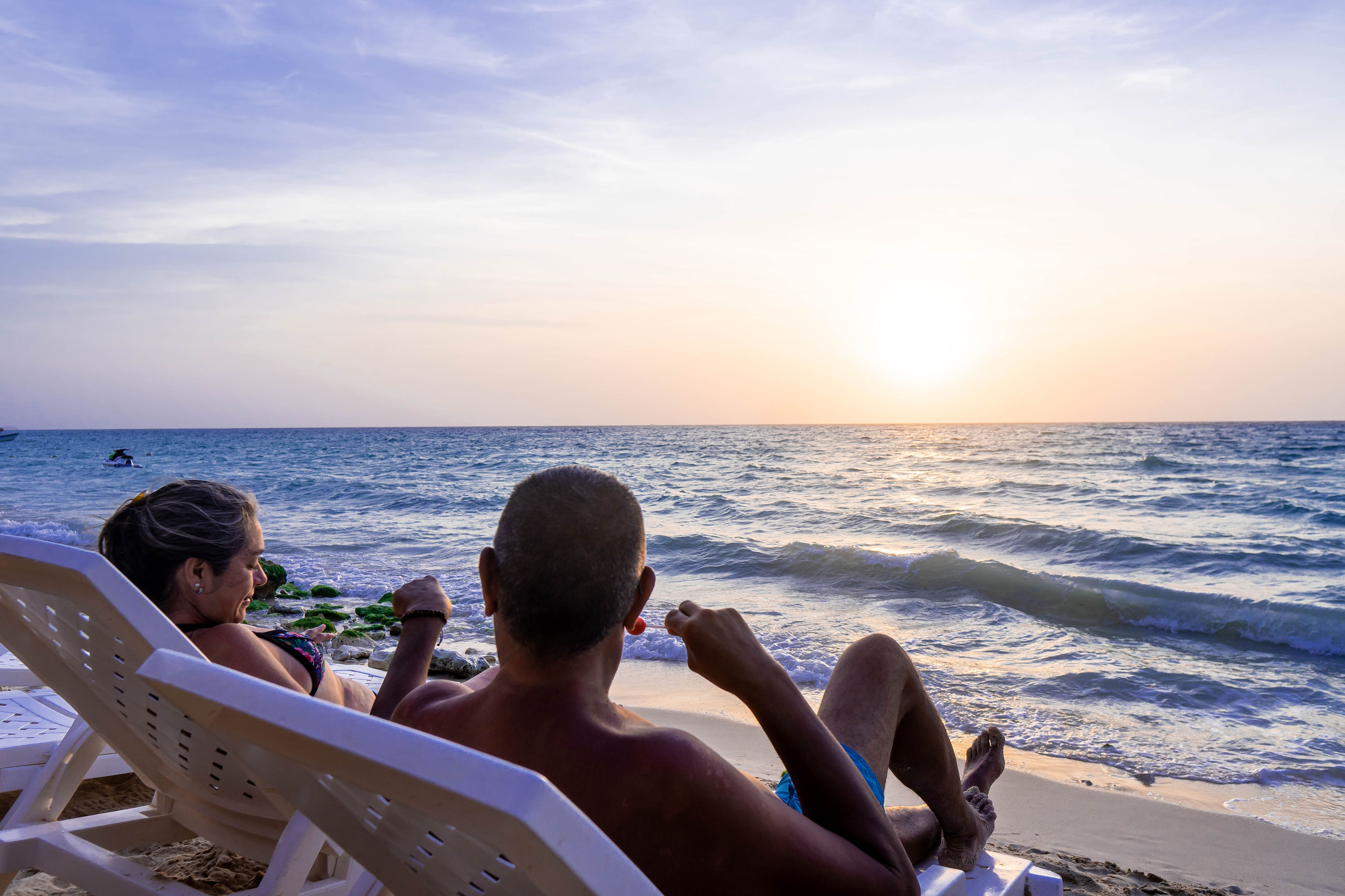Beyond Colombia Tours | Tour: Mambo Beach Club Day Trip at Barú Island