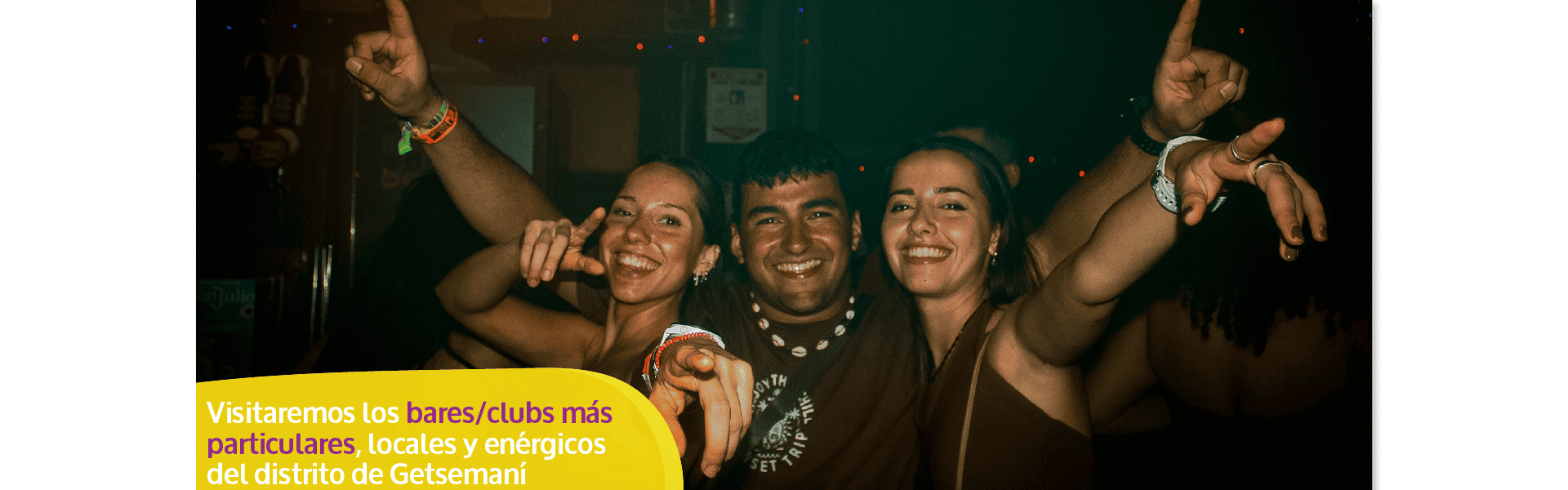 Beyond Colombia Tours | Tour: Combo de Fiesta: Barco de Fiesta en la Bahía de Cartagena y Tour Nocturno de Bares Locales