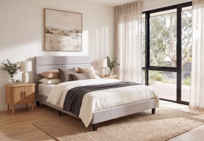 LYNDEN Queen Bed