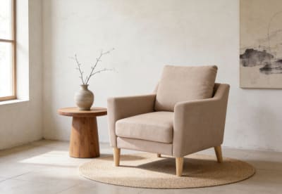 MANDURIA Accent Chair