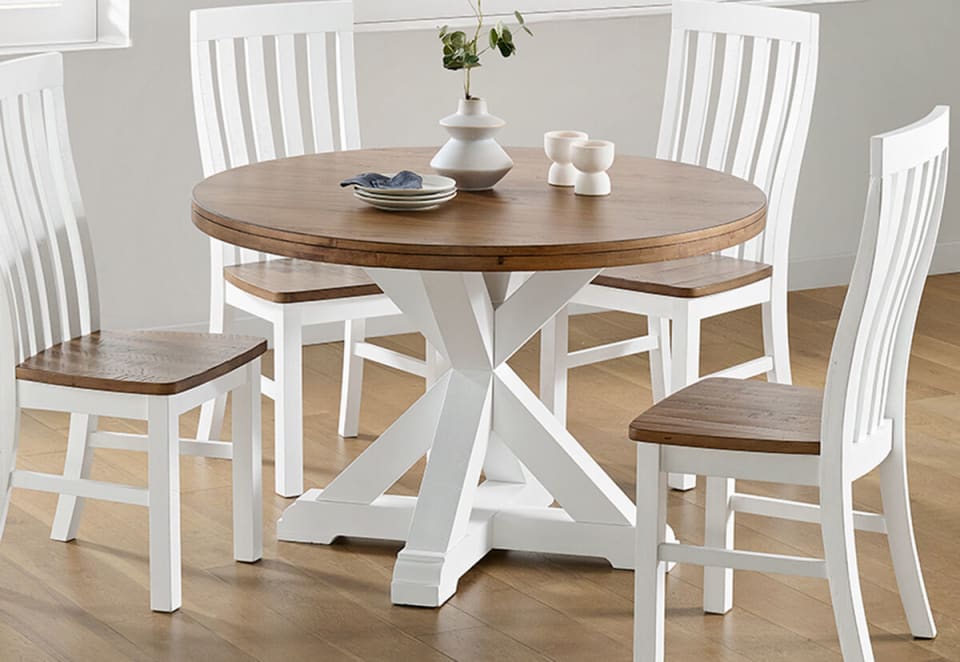 CHARLSBOURG 1200 Round Dining Table