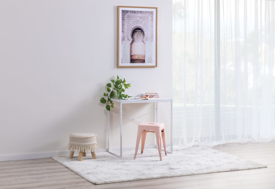 ZAMI Student Desk.
