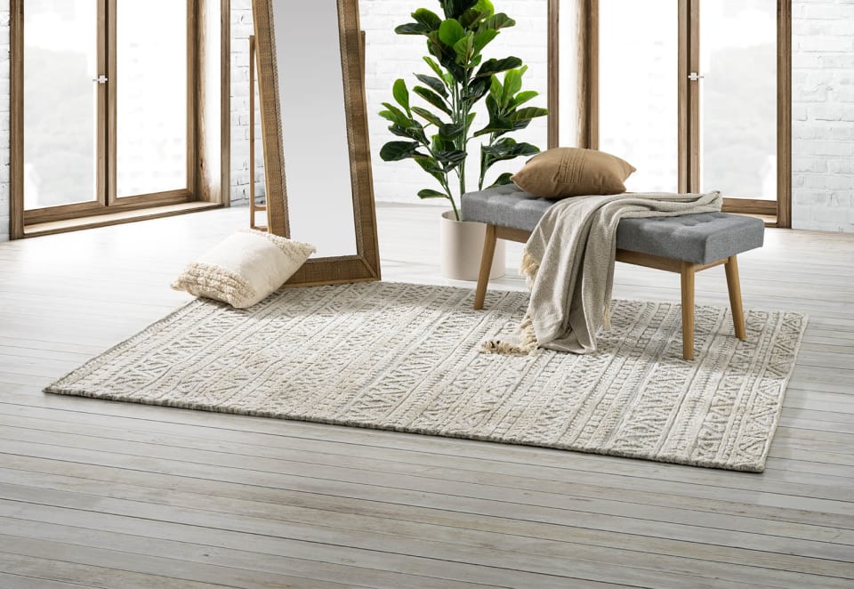 SASKATOON Knitted Rug. Ivory/Grey