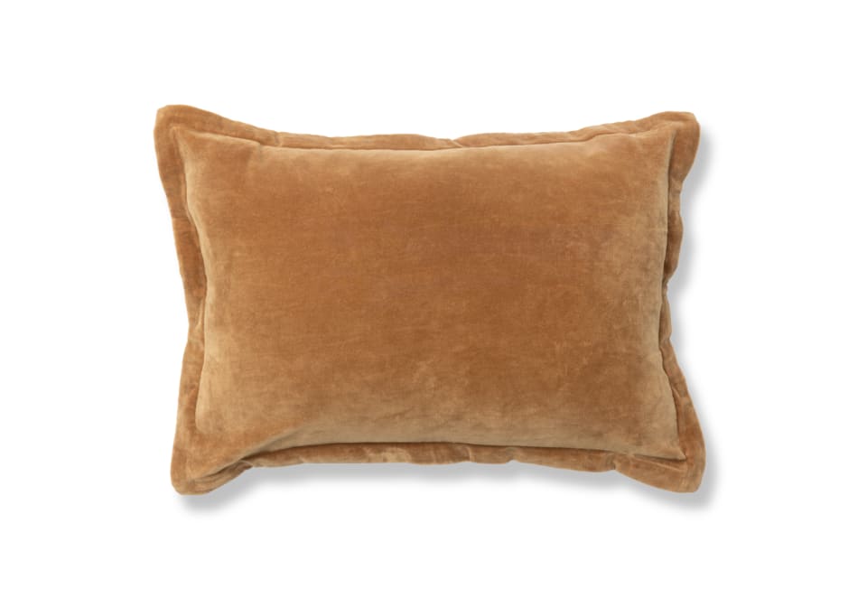 FAIRA OBLONG Cushion with Flange