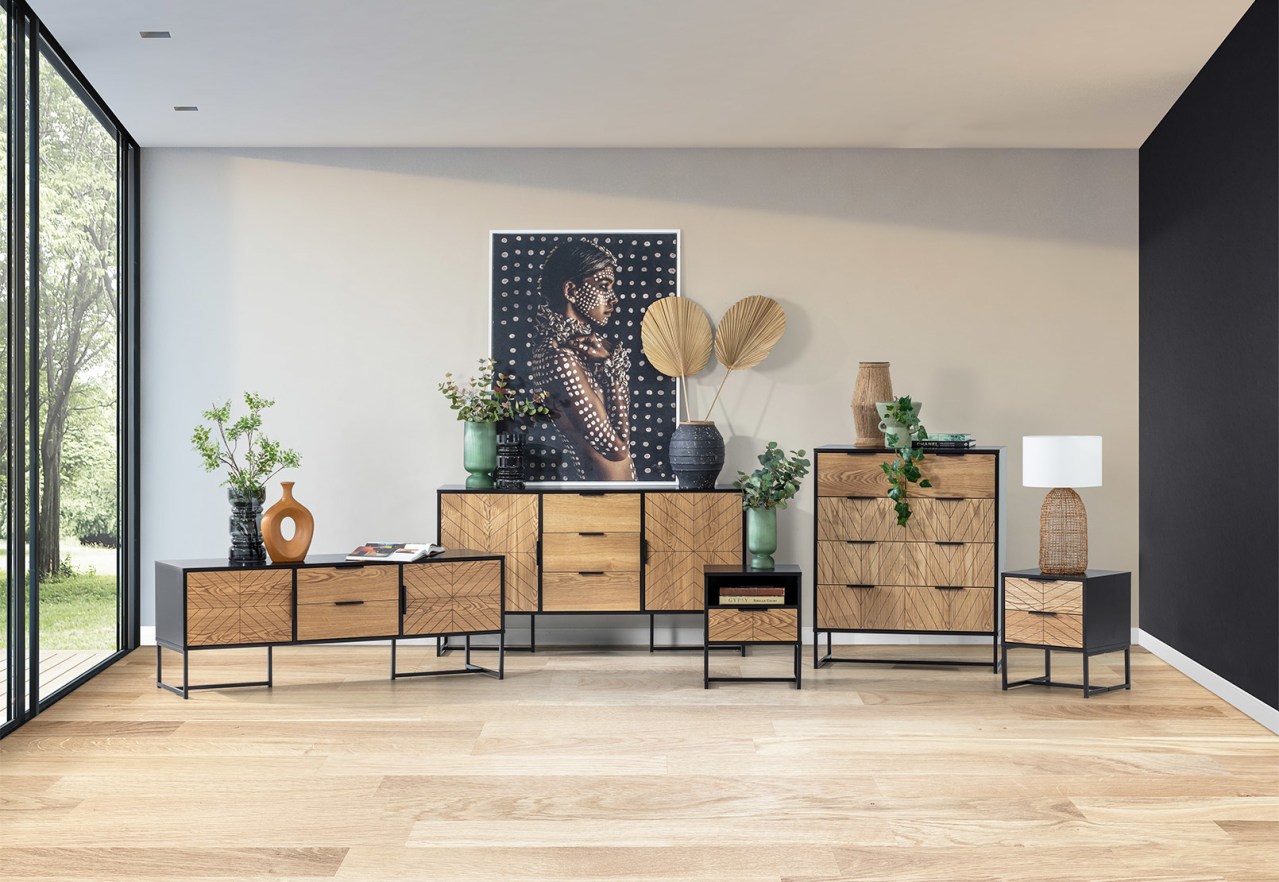 CLAUDE Bedside – image 11 of 12