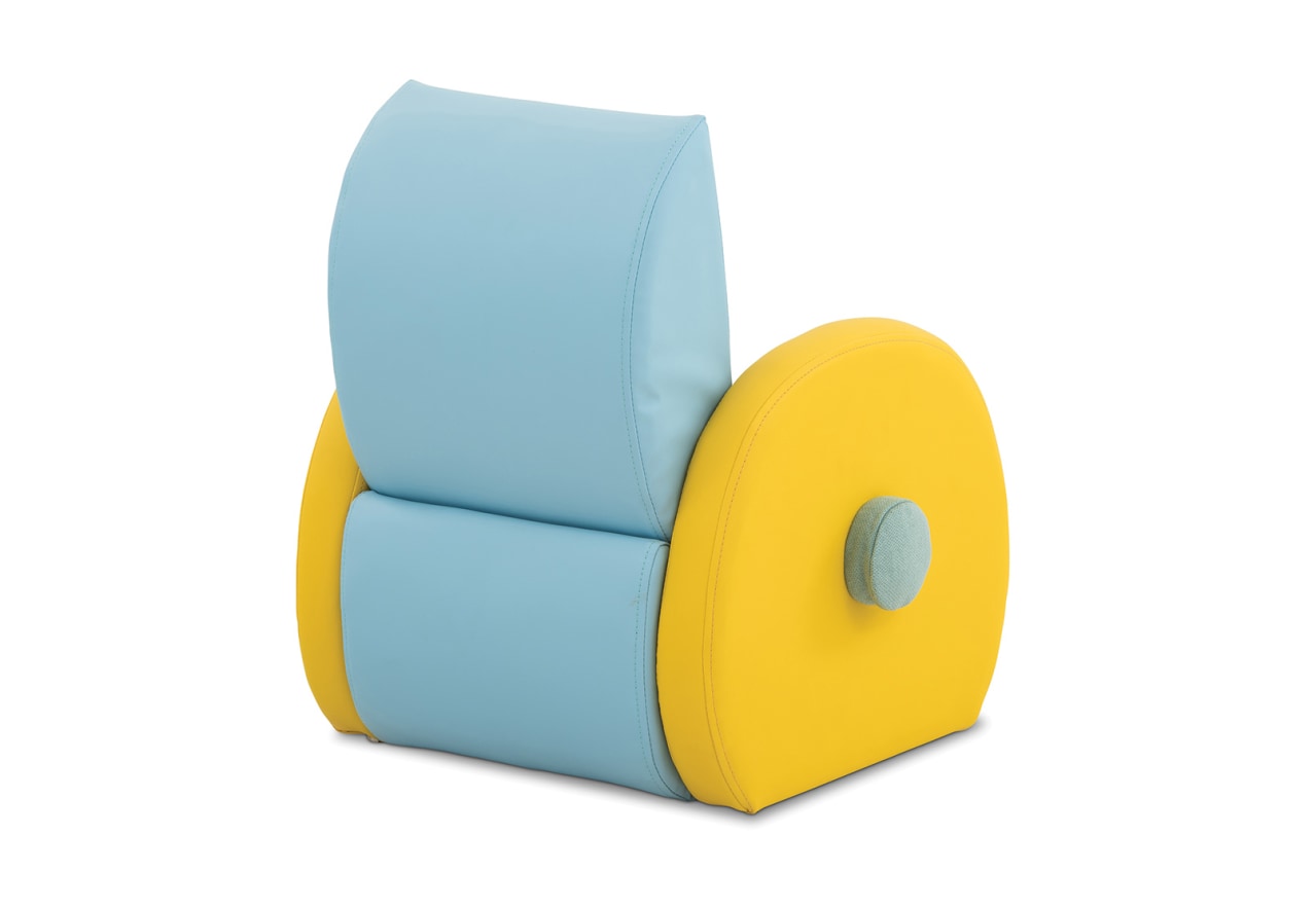 SCUOL Foldout Kid's Stool – image 4 of 5