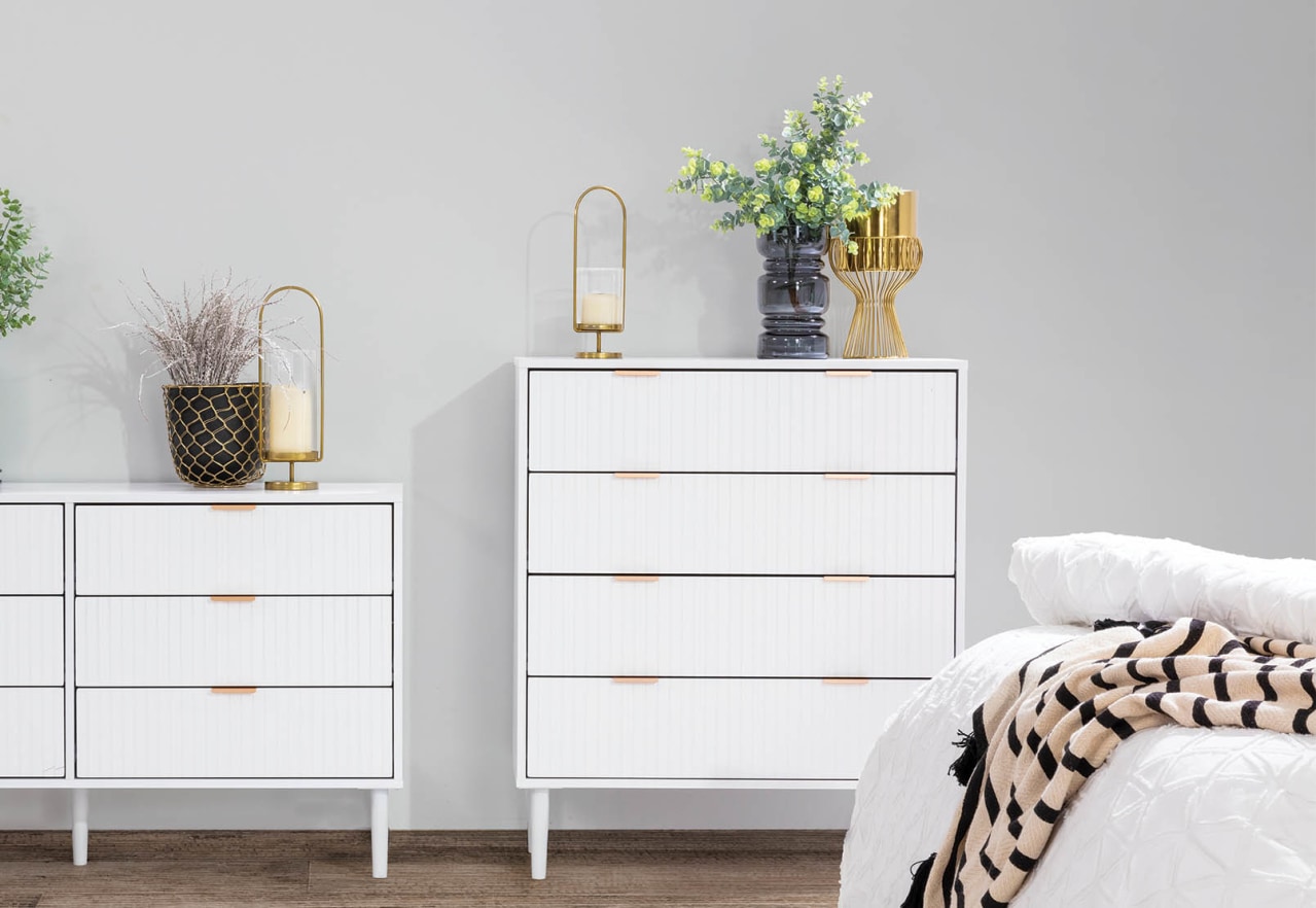 HENSLEY 4D Tall Chest – image 1 of 17