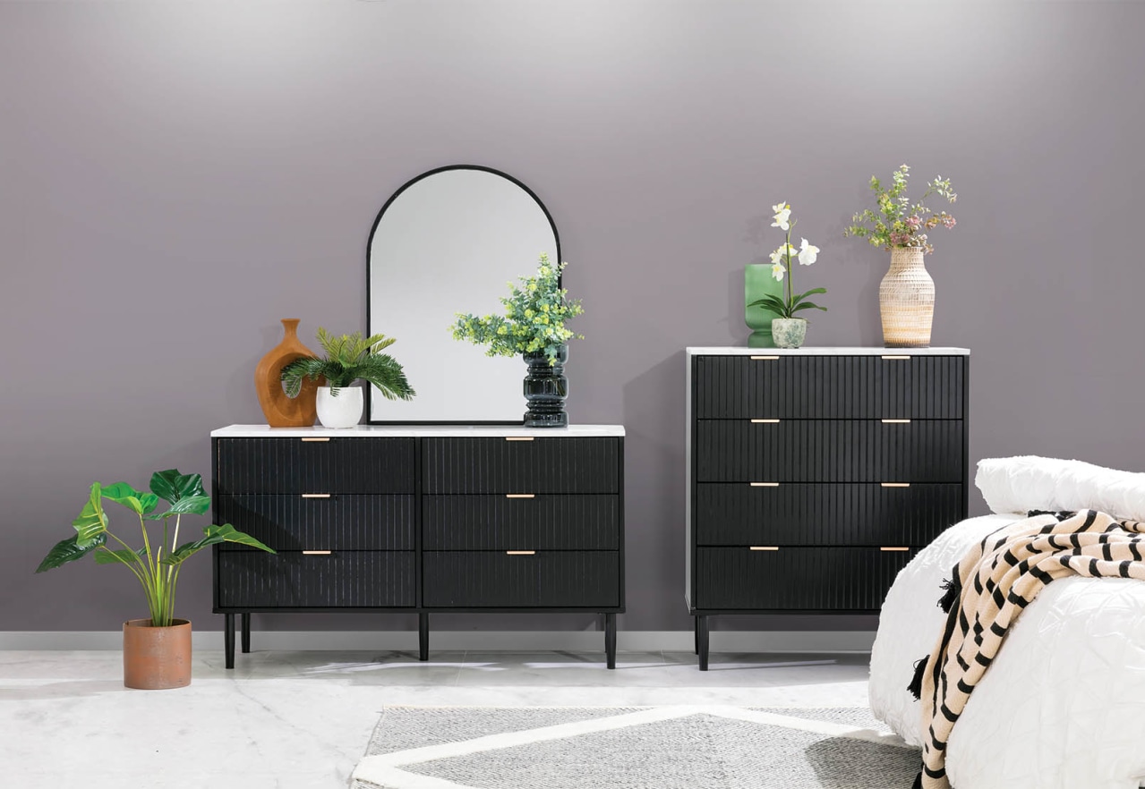 HOBBS 4D Tall Chest – image 3 of 16