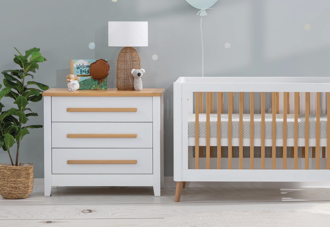 EVALYN Tall Chest – image 9 of 11