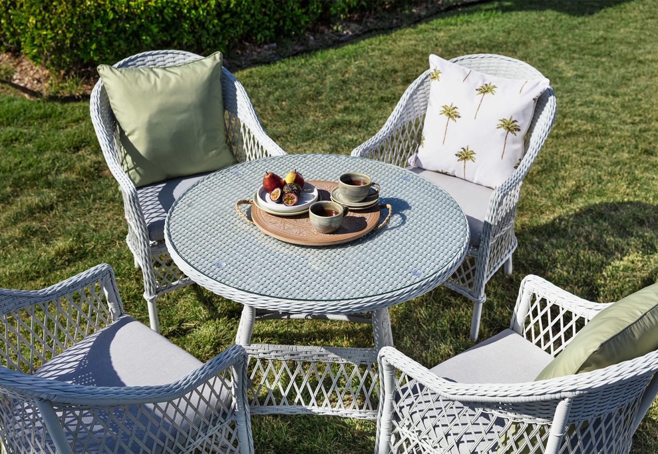 JULIA Outdoor Round Table – image 1 of 2