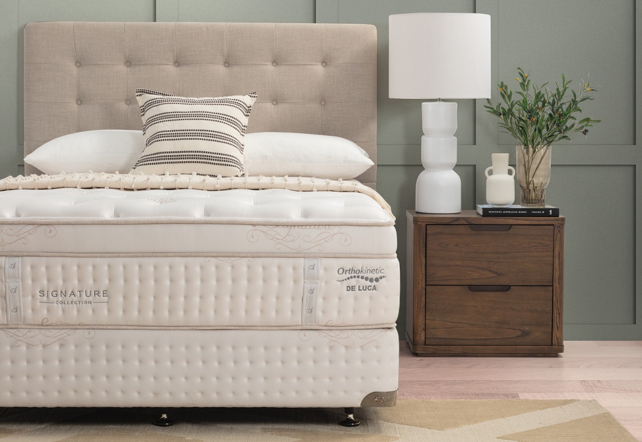 SIGNATURE DE LUCA Queen Mattress – image 9 of 10