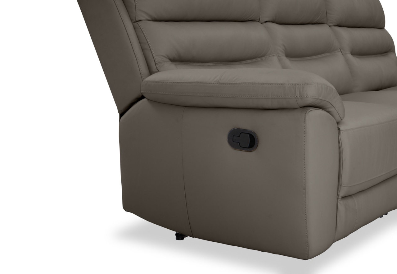 BEARMAN LEATHER 3 Seater Sofa with 2 inbuilt Recliners – image 8 of 15