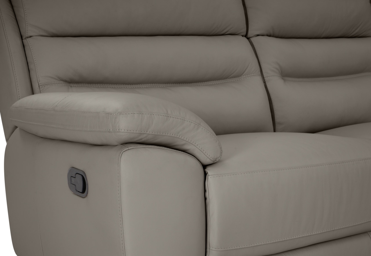 BEARMAN LEATHER 3 Seater Sofa with 2 inbuilt Recliners – image 9 of 15