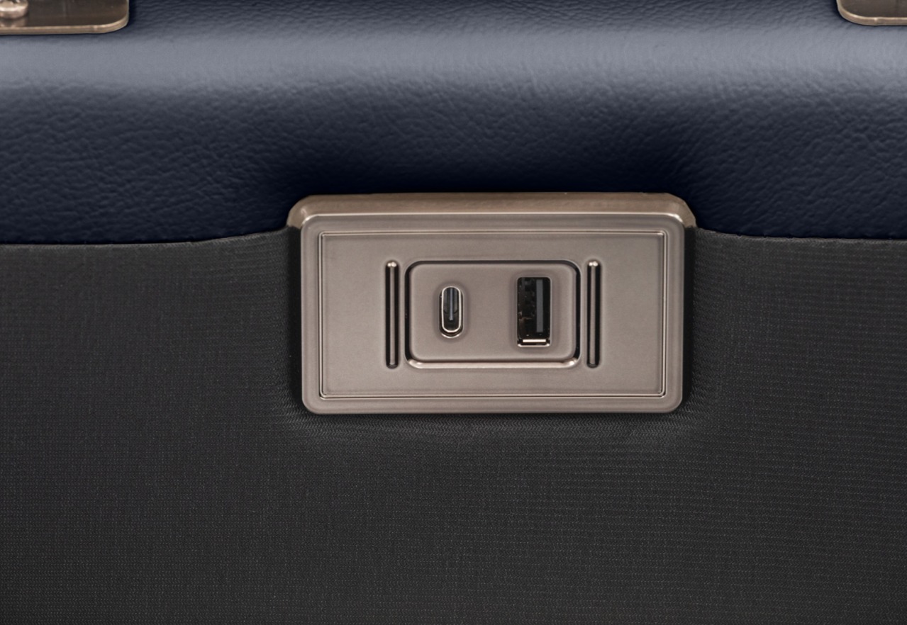RYKER Storage Console – image 7 of 8