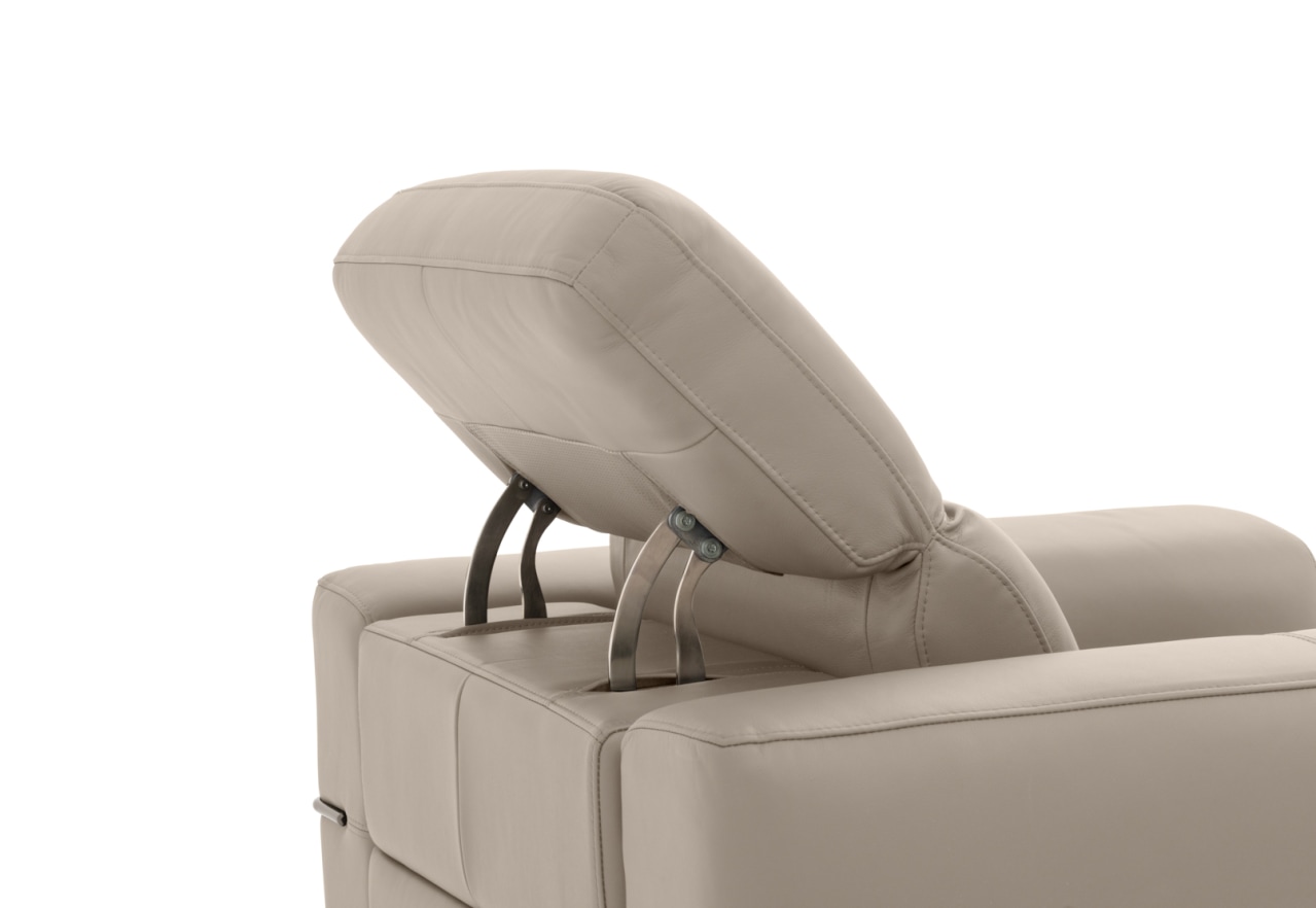 SERAFINI LEATHER Electric Recliner – image 11 of 15