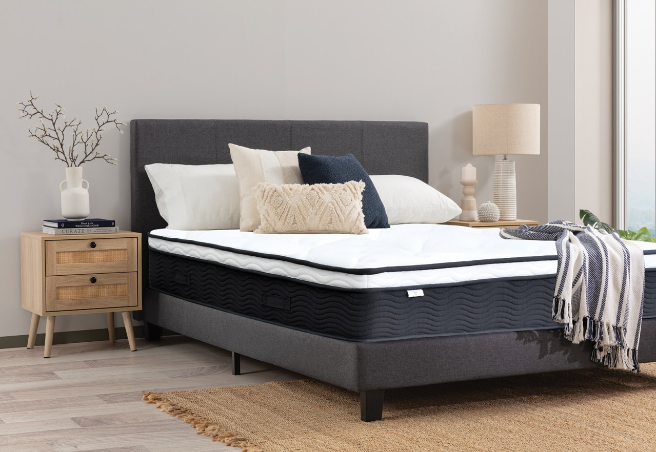 LLAMA Akudo Queen Mattress – image 11 of 11