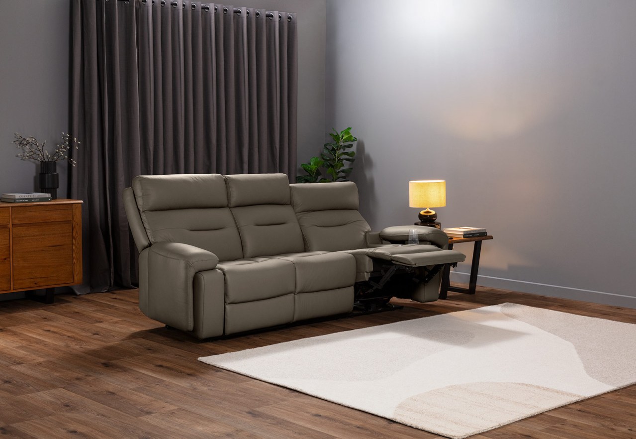 HOLLYWOOD 3 Seater w Electric Recliners MEDIA – image 50 of 54