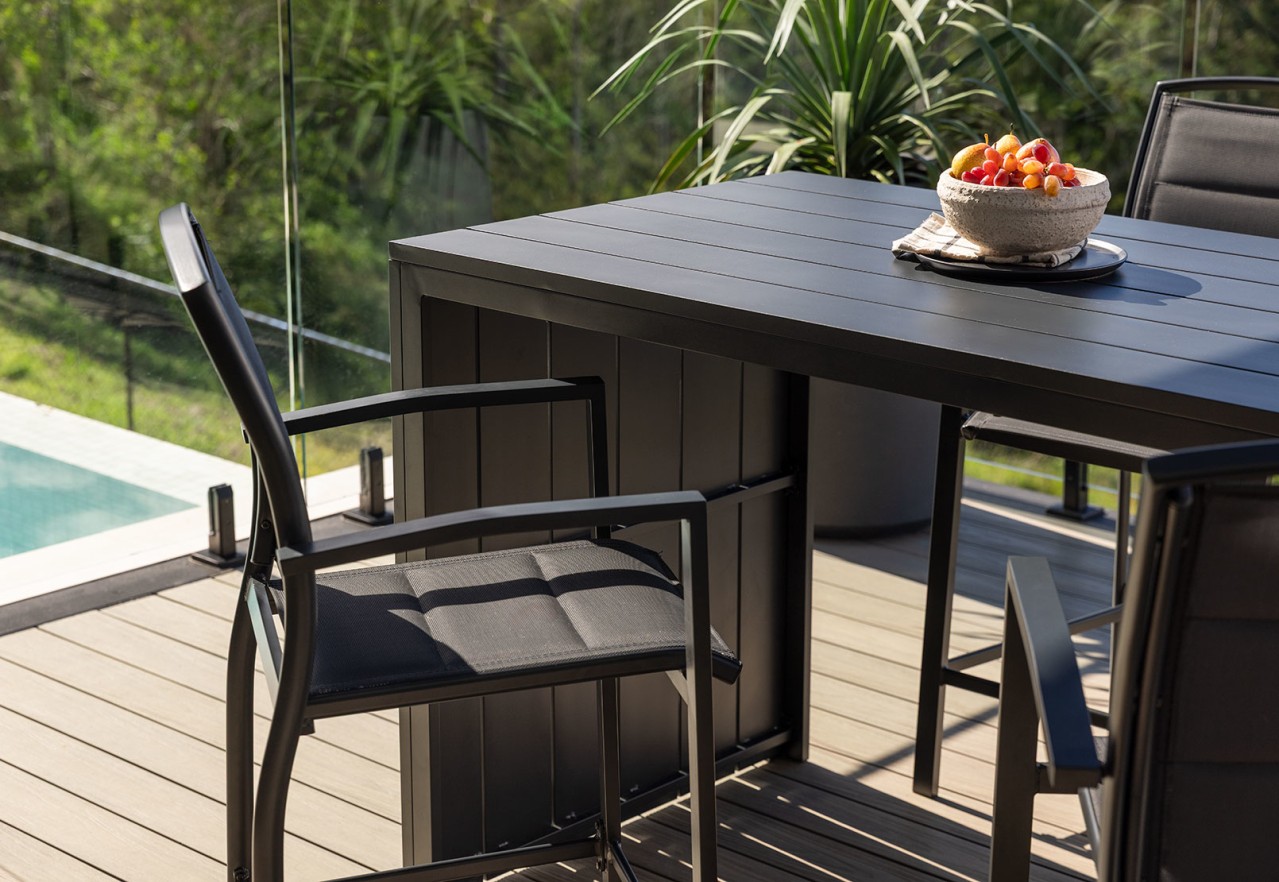 NAVITI 5 Piece Outdoor Bar Setting – image 9 of 10