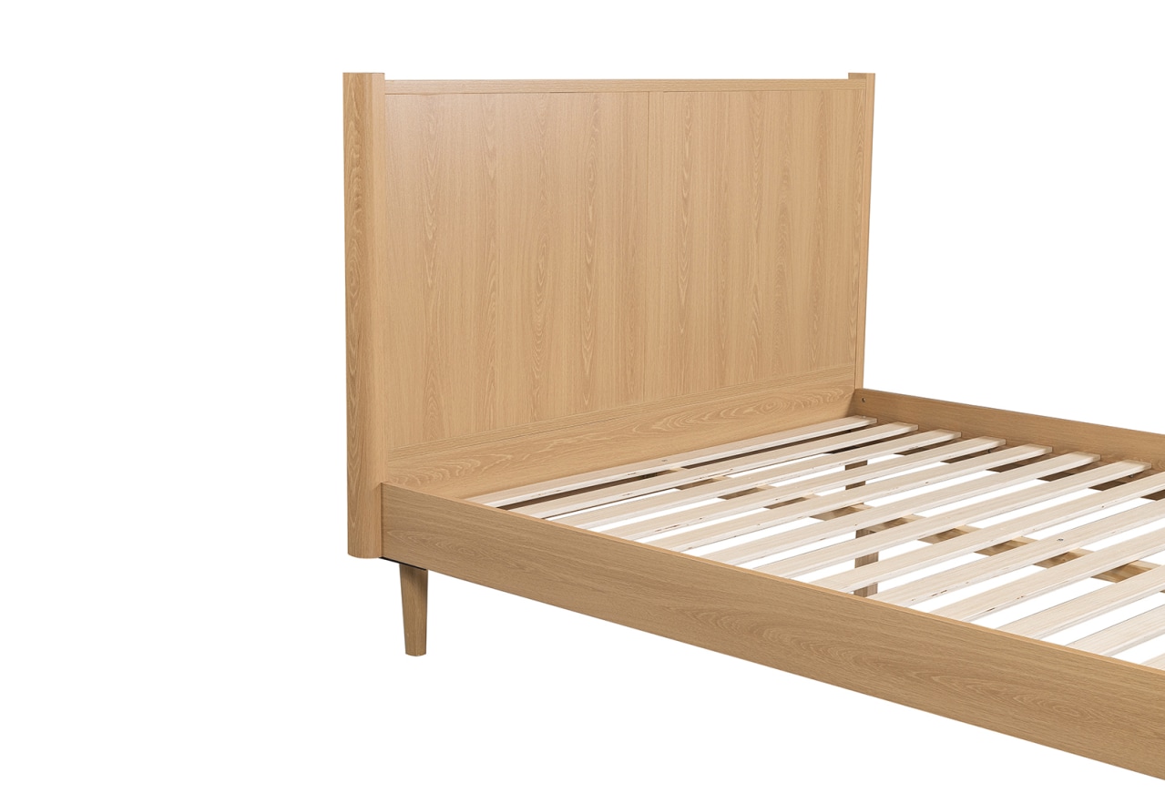 TARLOW Queen Bed – image 7 of 9