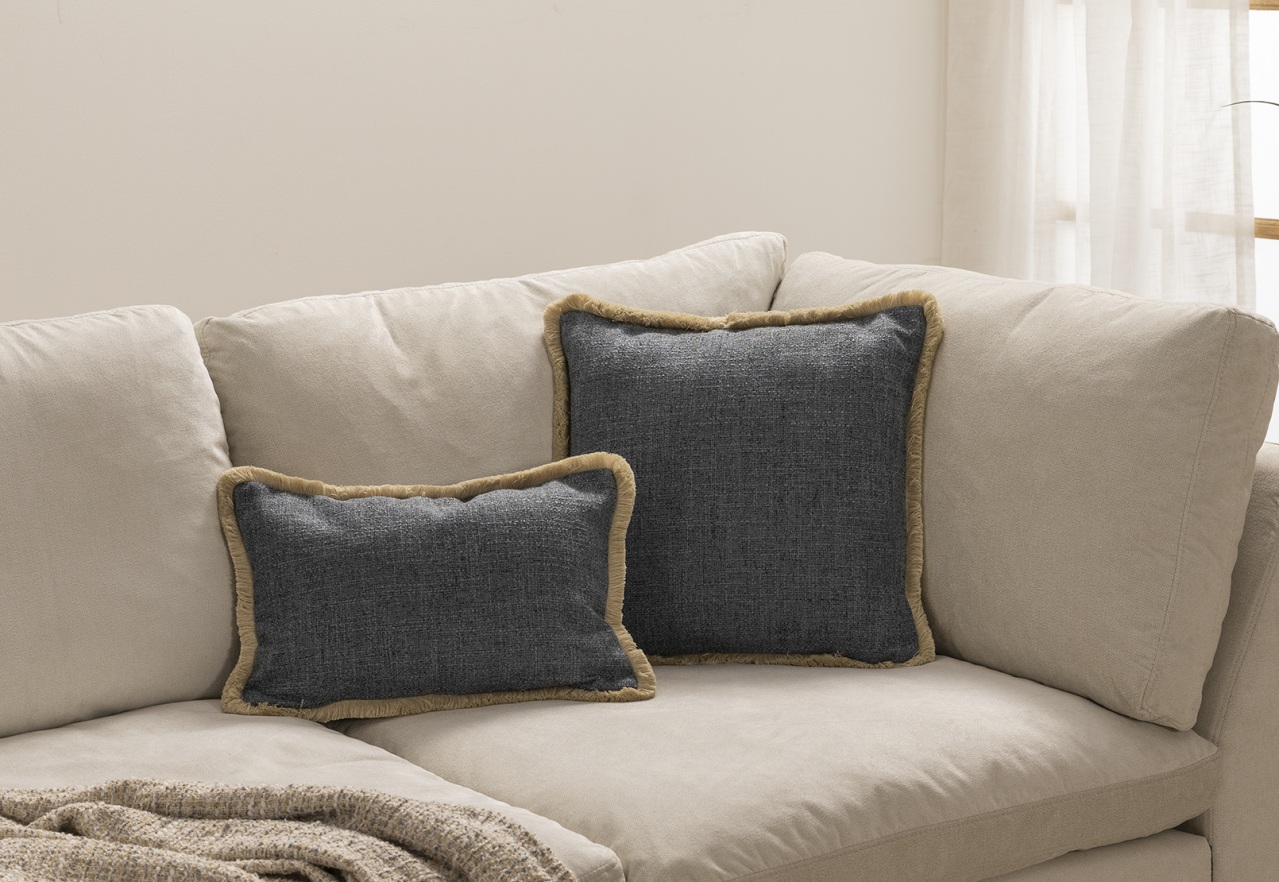 MELLOWA 50X35CM Cushion – image 1 of 3