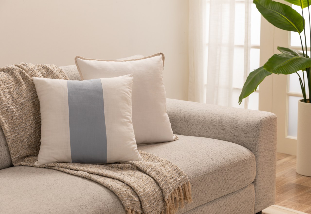 LOFINA 50CM CUSHION – image 1 of 2