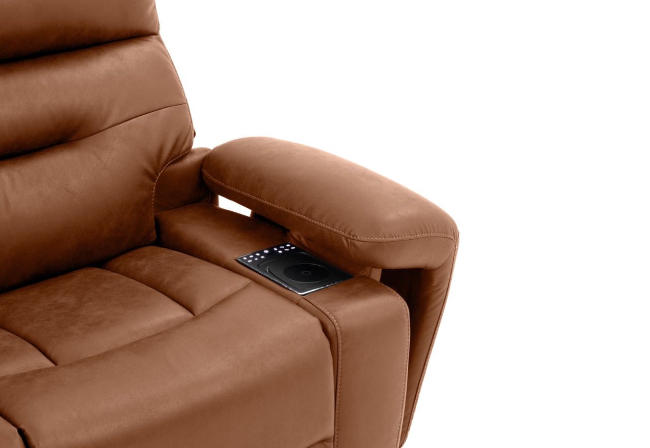 HOLLYWOOD Media Corner Lounge – image 8 of 10