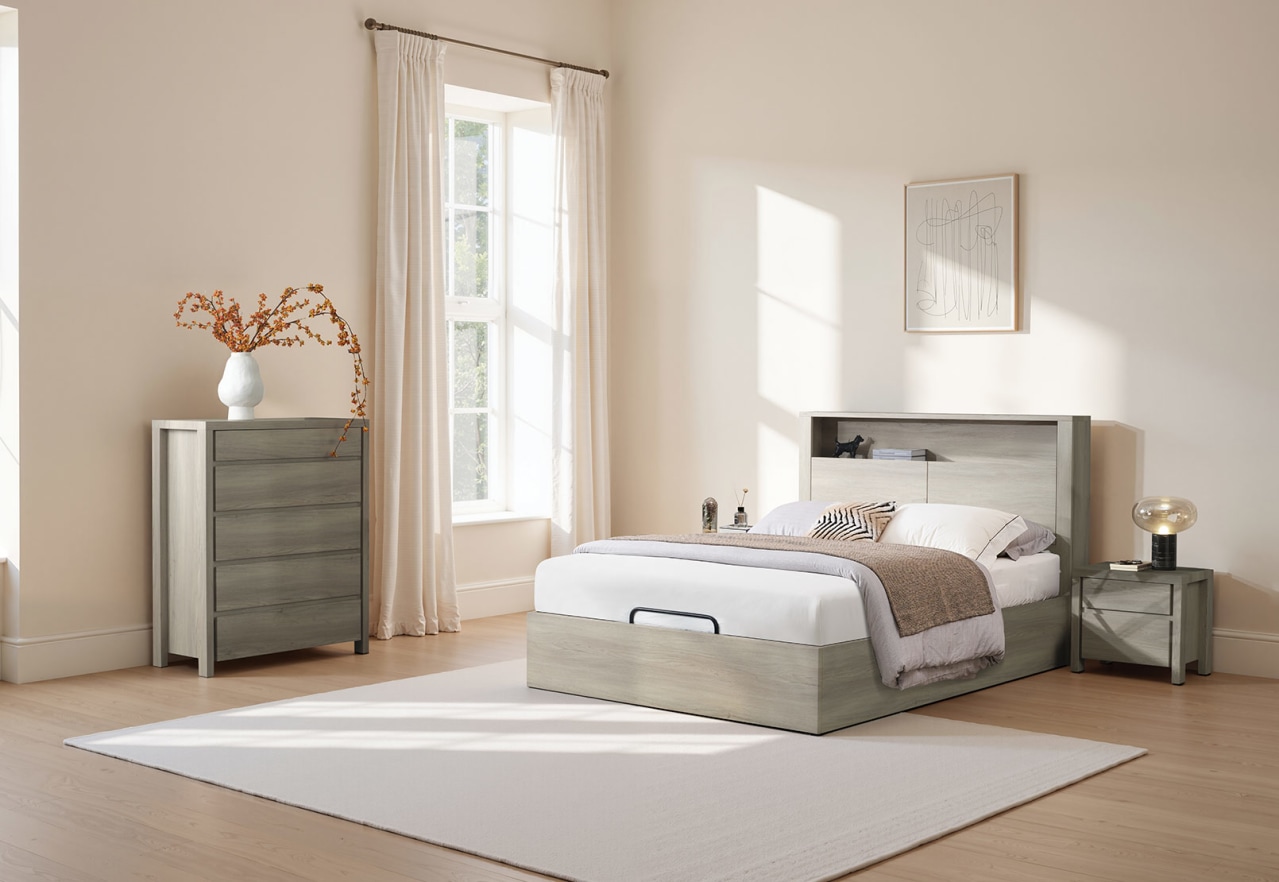 ARMOY 4PCE QUEEN TALL CHEST BEDROOM SUITE – image 2 of 3