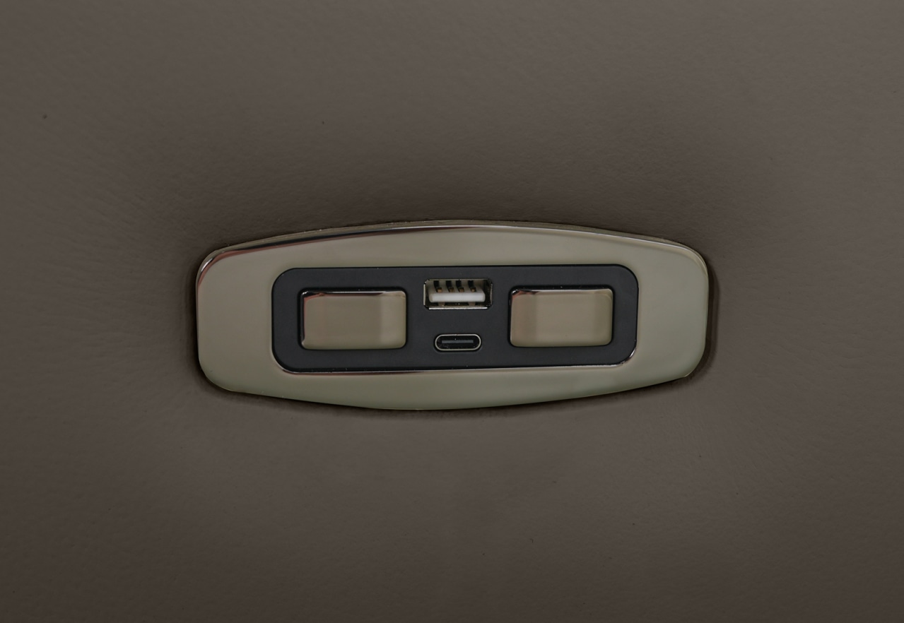 ALCINA LEATHER 4 Seater Theatre Suite – image 10 of 11