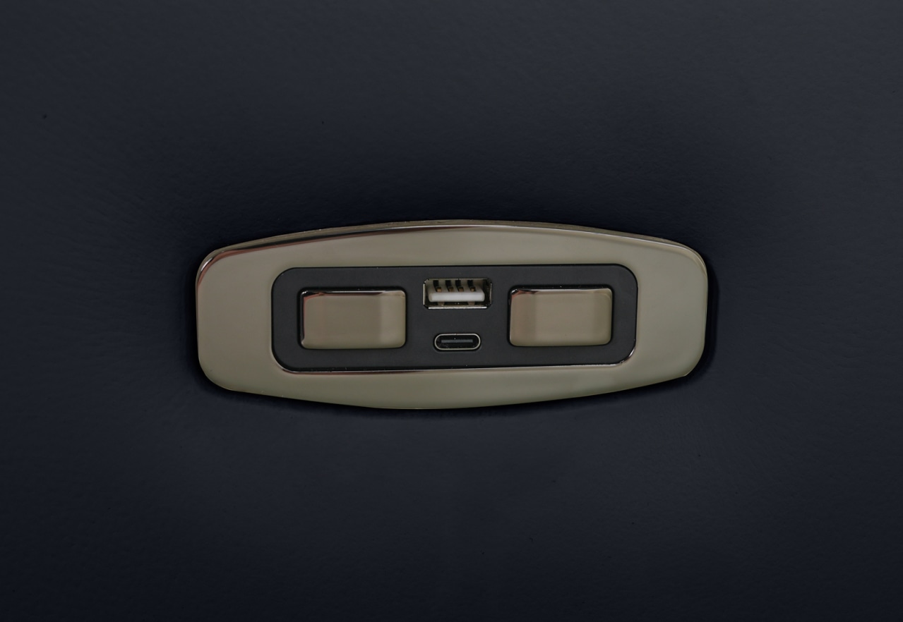 ALCINA LEATHER 4 Seater Theatre Suite – image 10 of 11