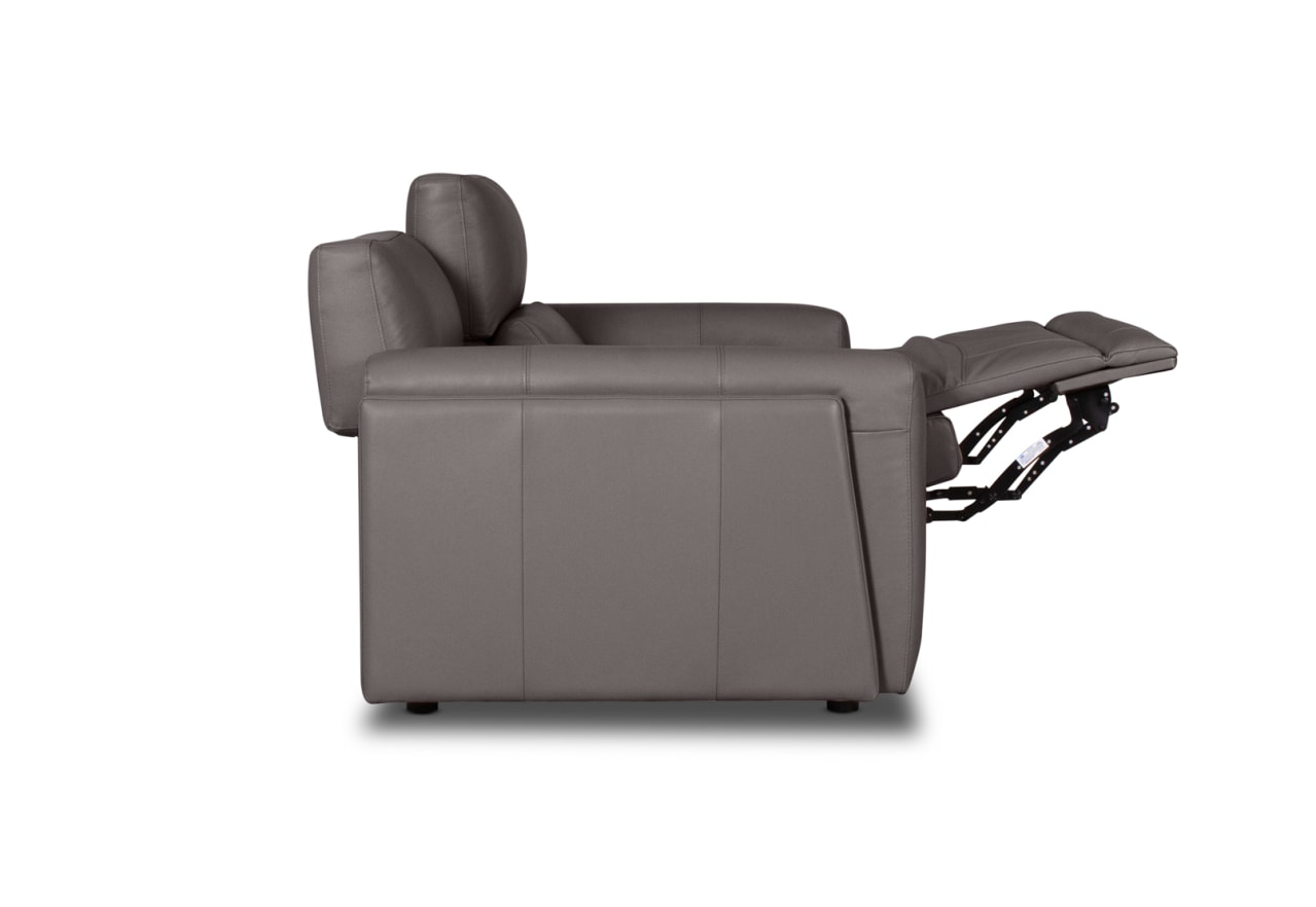 CHICAGO LEATHER 2 Seater with 2 Inbuilt Electric Recliners – image 5 of 6