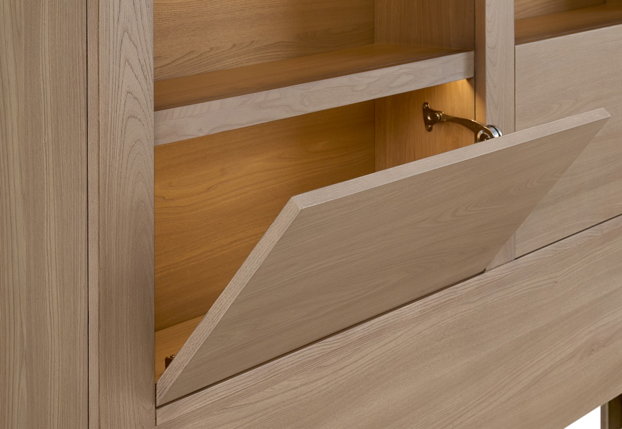 TIVOLI King Bed – image 15 of 27