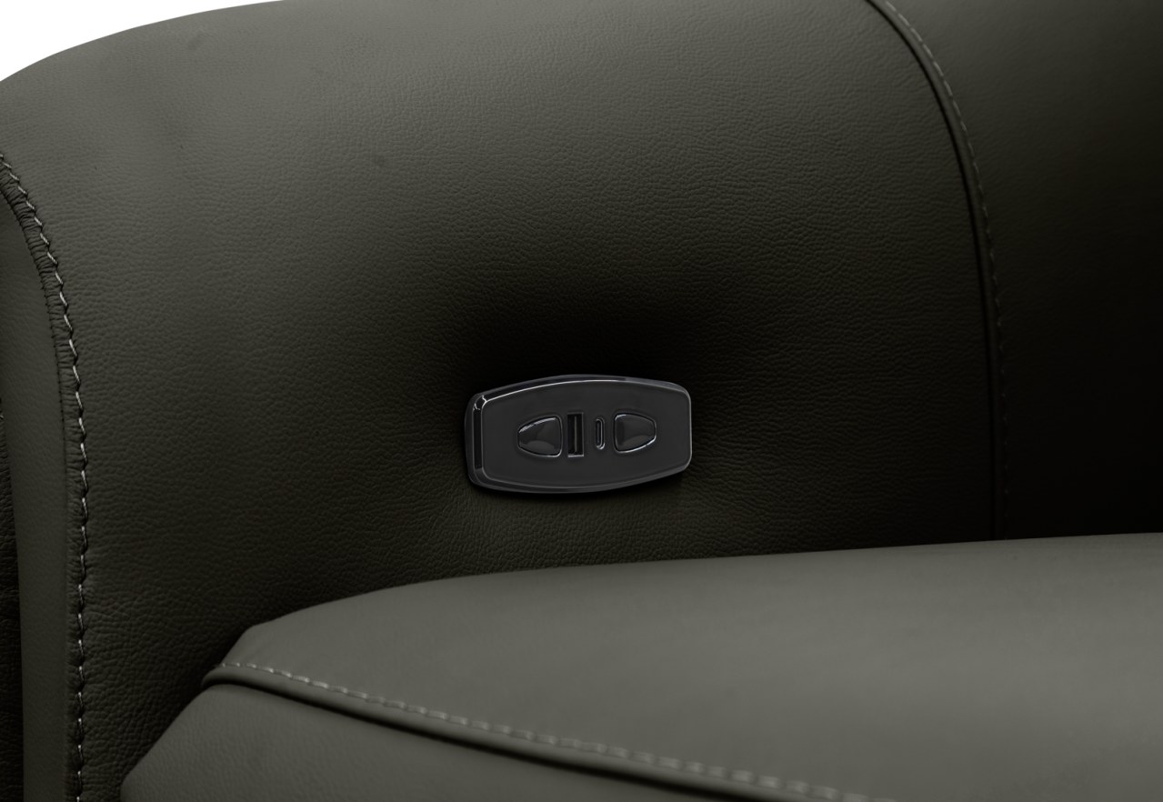 CASAMORE LEATHER Electric Recliner – image 11 of 11