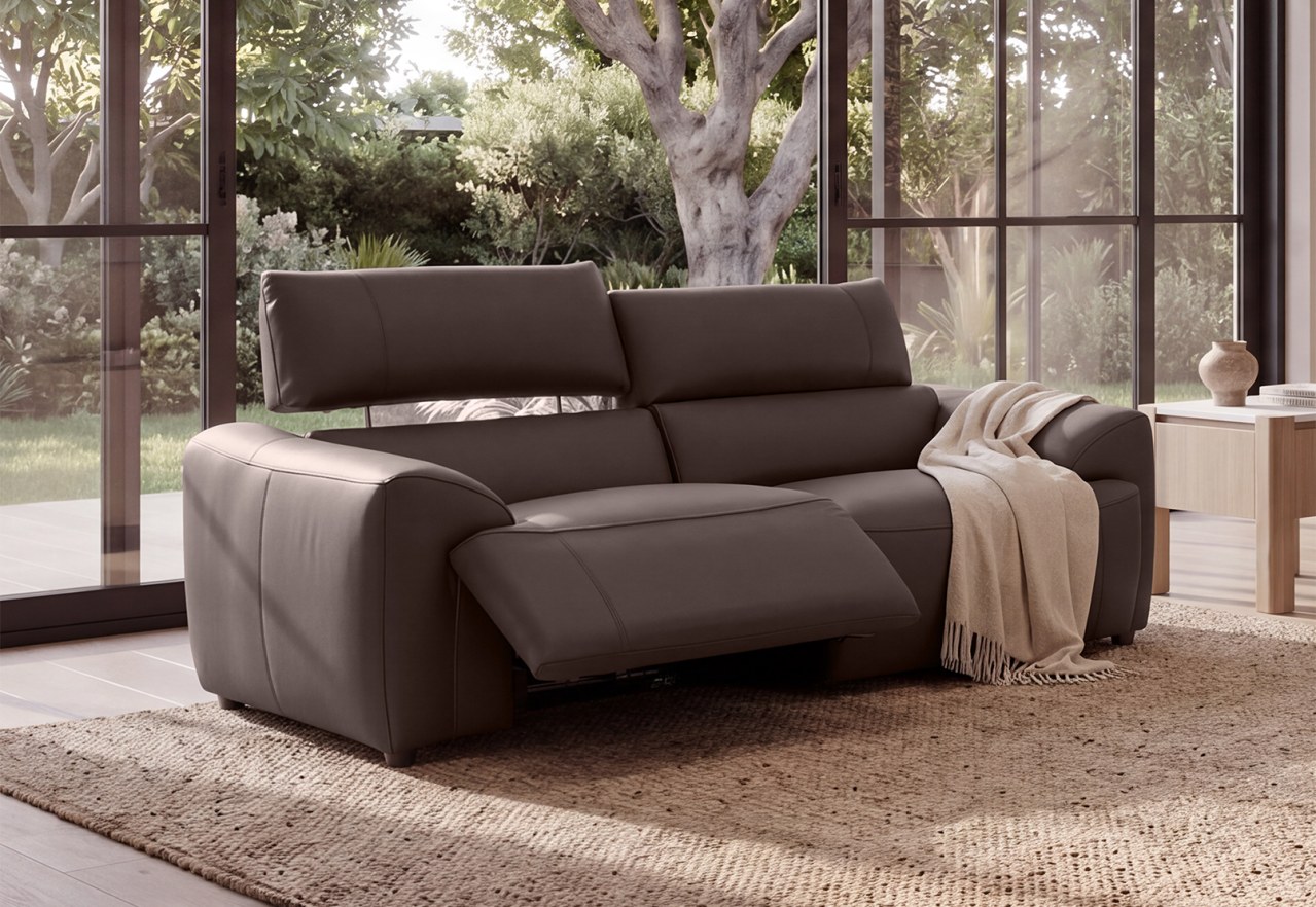 VESSALLI LEATHER 2.5 Seater Electric Recliners – image 1 of 15
