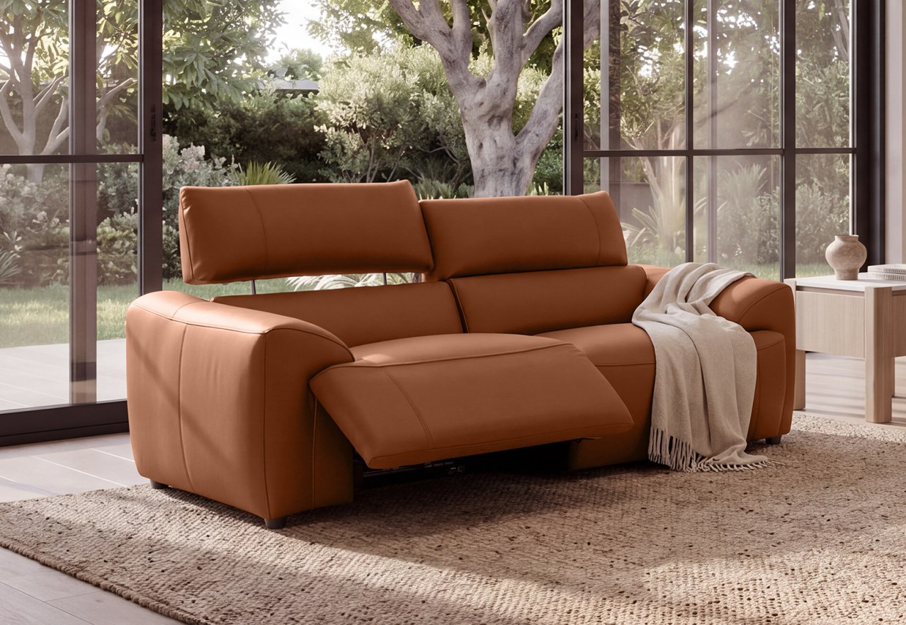 VESSALLI LEATHER 2.5 Seater Electric Recliners – image 1 of 15