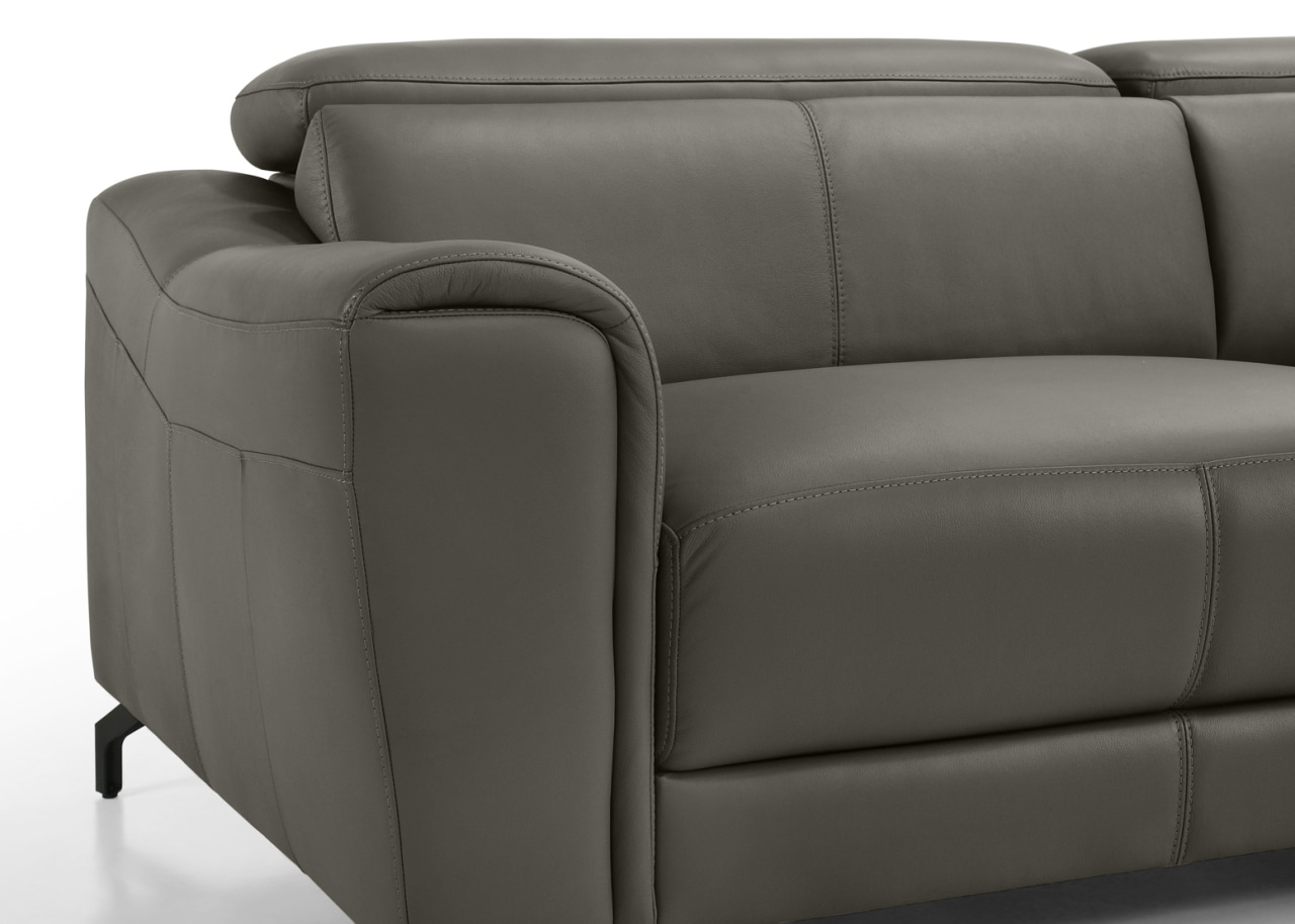 PELOSI LEATHER 2 Seater Sofa – image 4 of 6