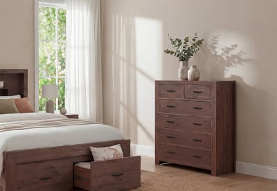 BROOKHAVEN Tall Chest