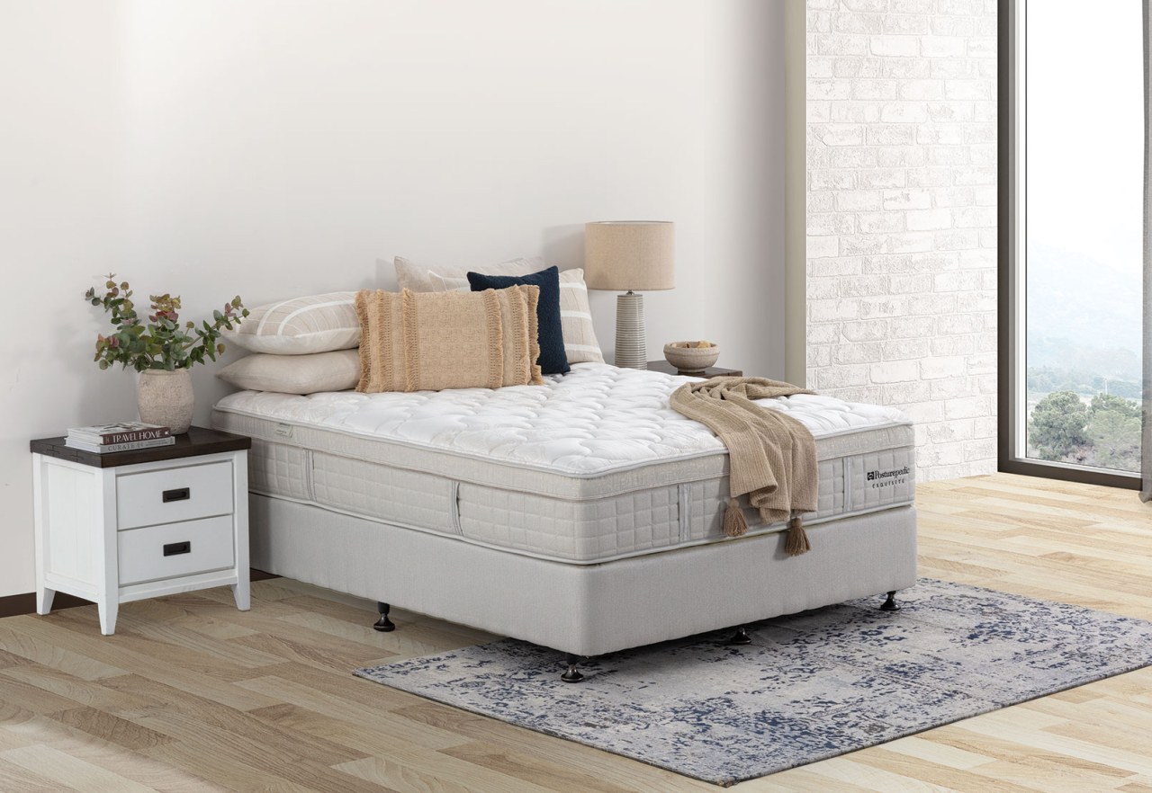 EXQUISITE GOLD Queen Mattress – image 1 of 9