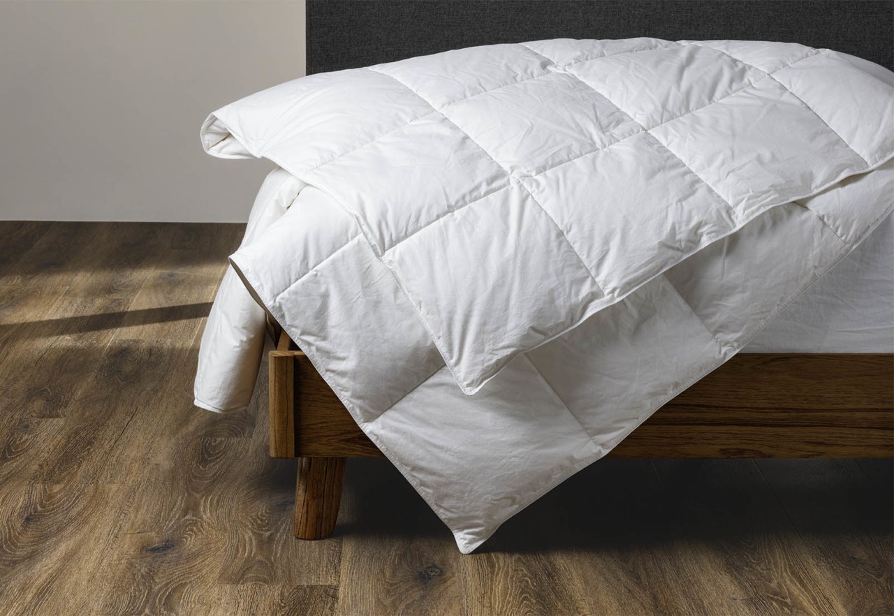 PERAGO HOME DOWN FEATHER King Duck Down and Feather Quilt – image 5 of 5