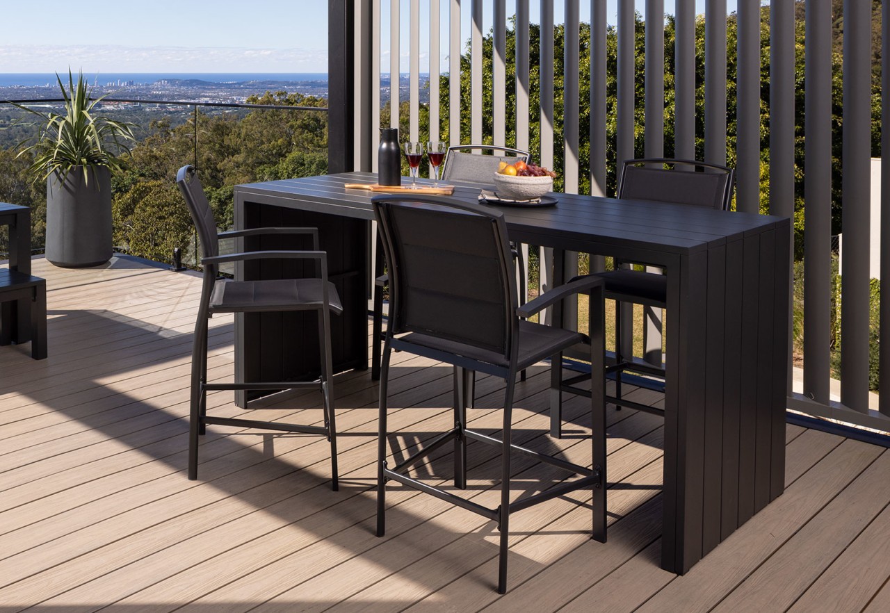 NAVITI Outdoor Bar Table – image 1 of 9
