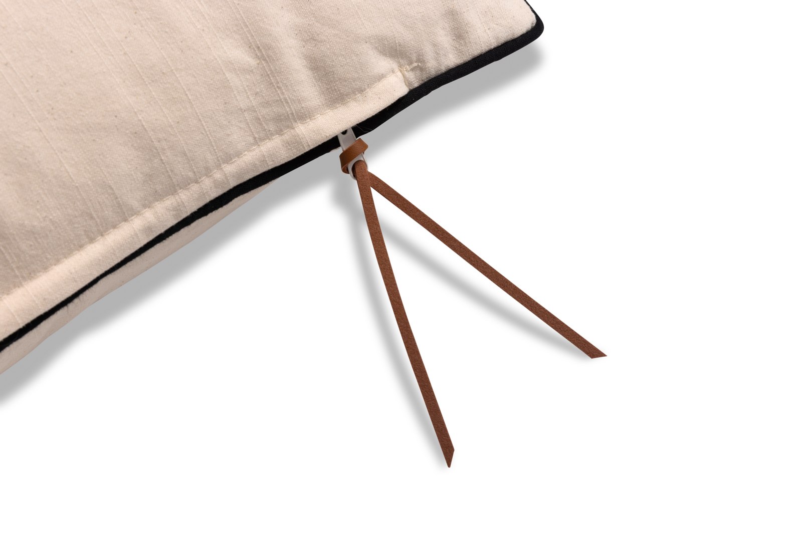 NESTLE 55CM CUSHION – image 3 of 4