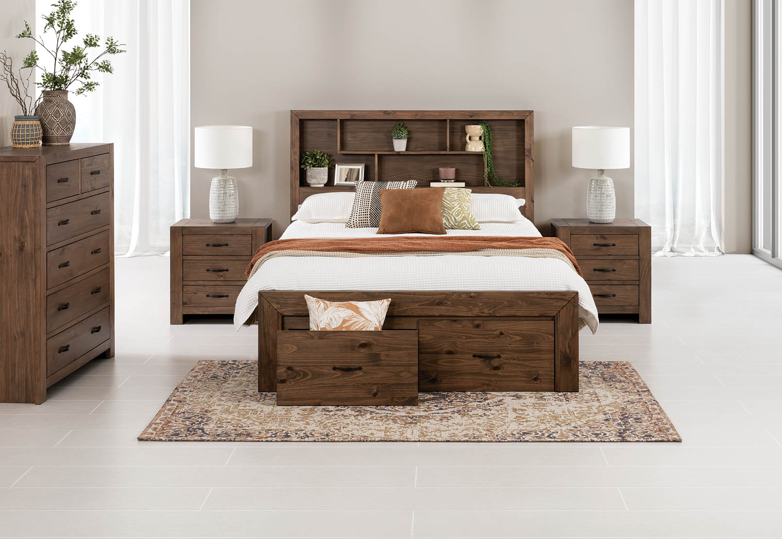 BROOKHAVEN Queen Bed – image 10 of 12