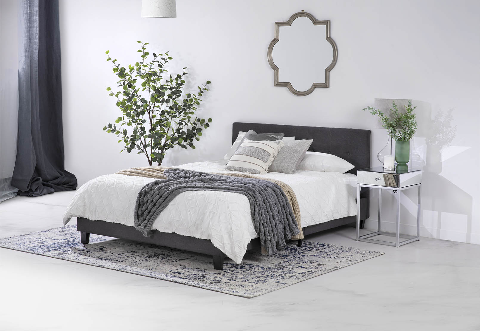 ROBINSON Queen Bed – image 10 of 10