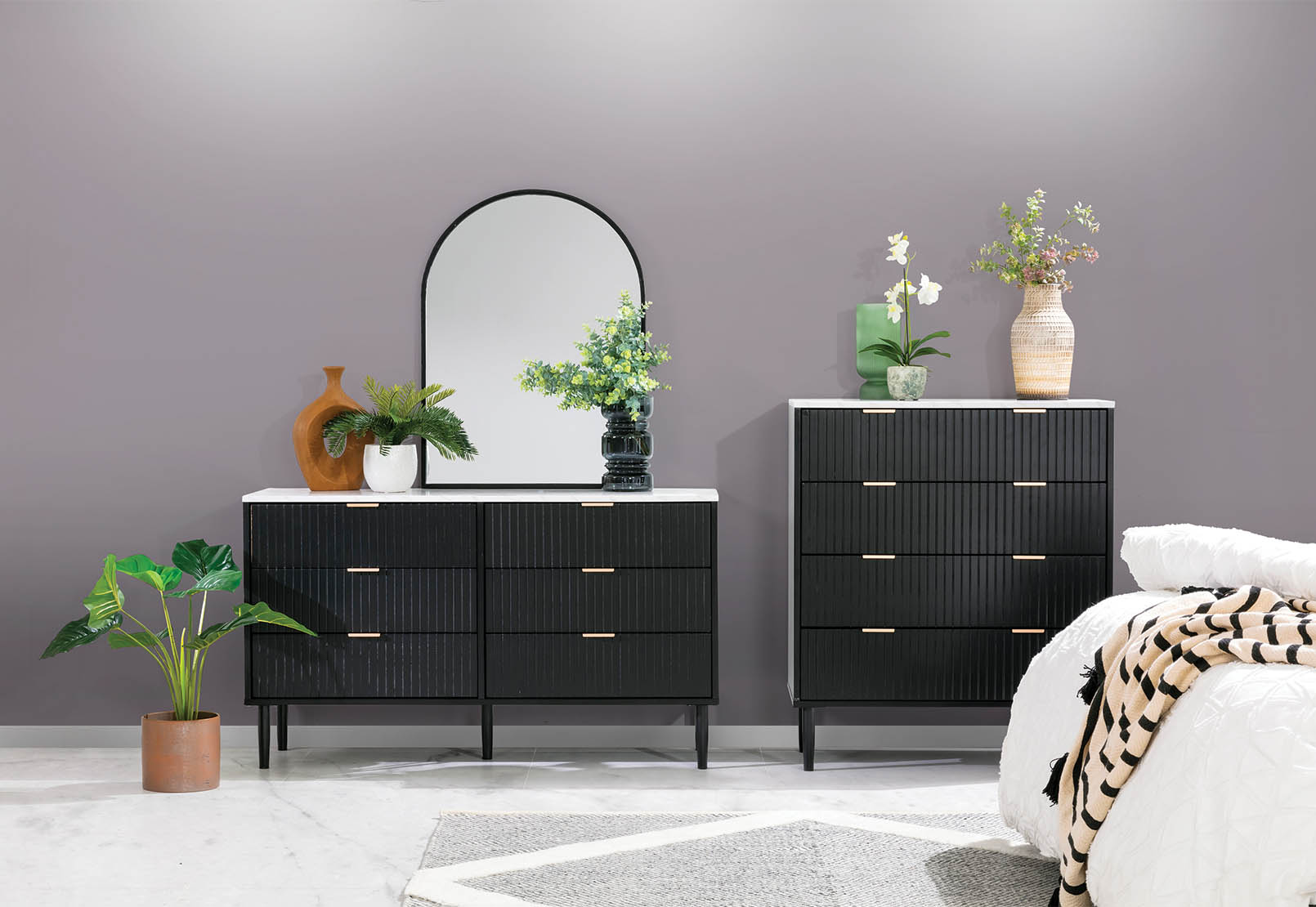 HOBBS 4D Tall Chest – image 3 of 16