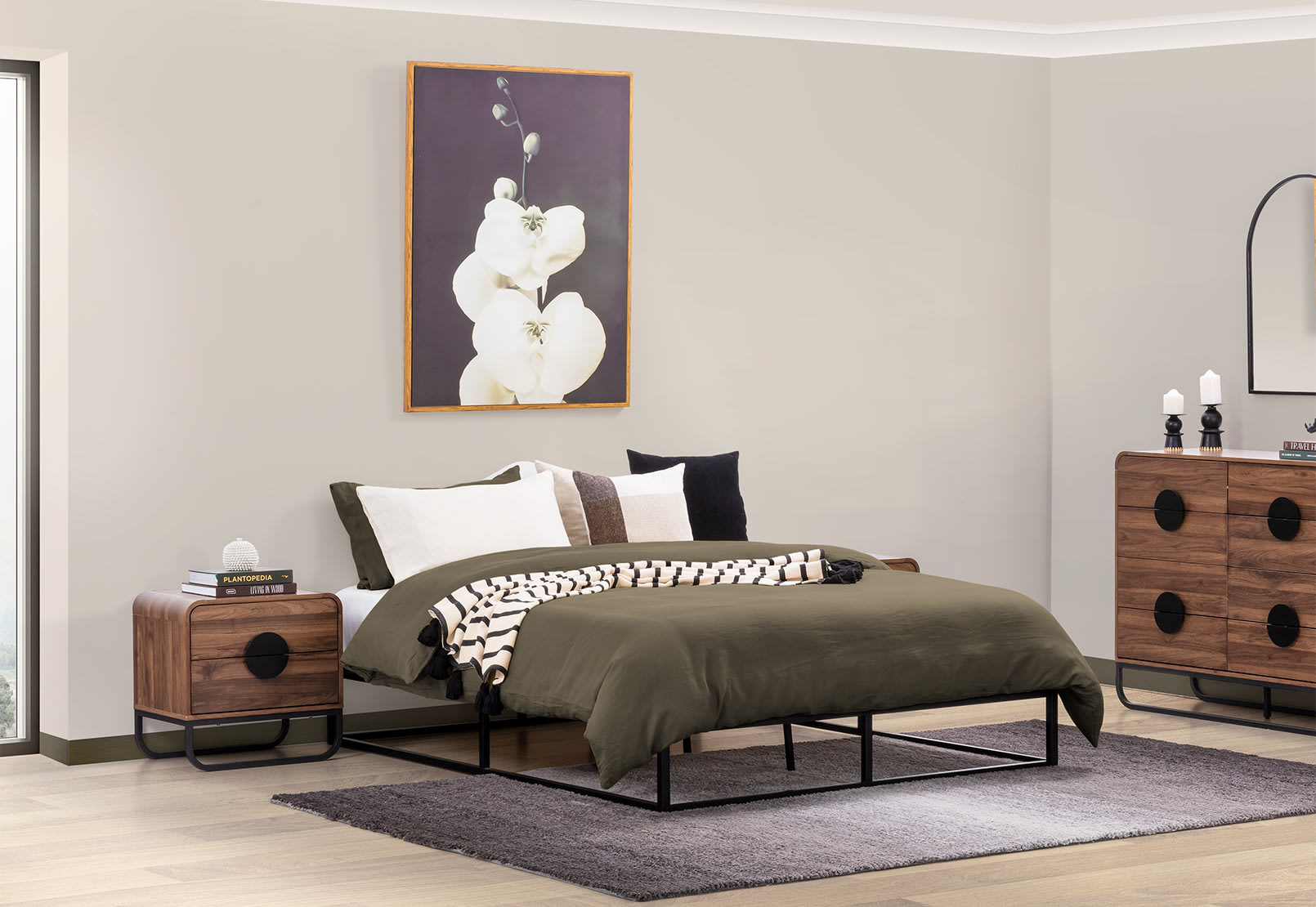 PATTON HIGH King Bed – image 1 of 4